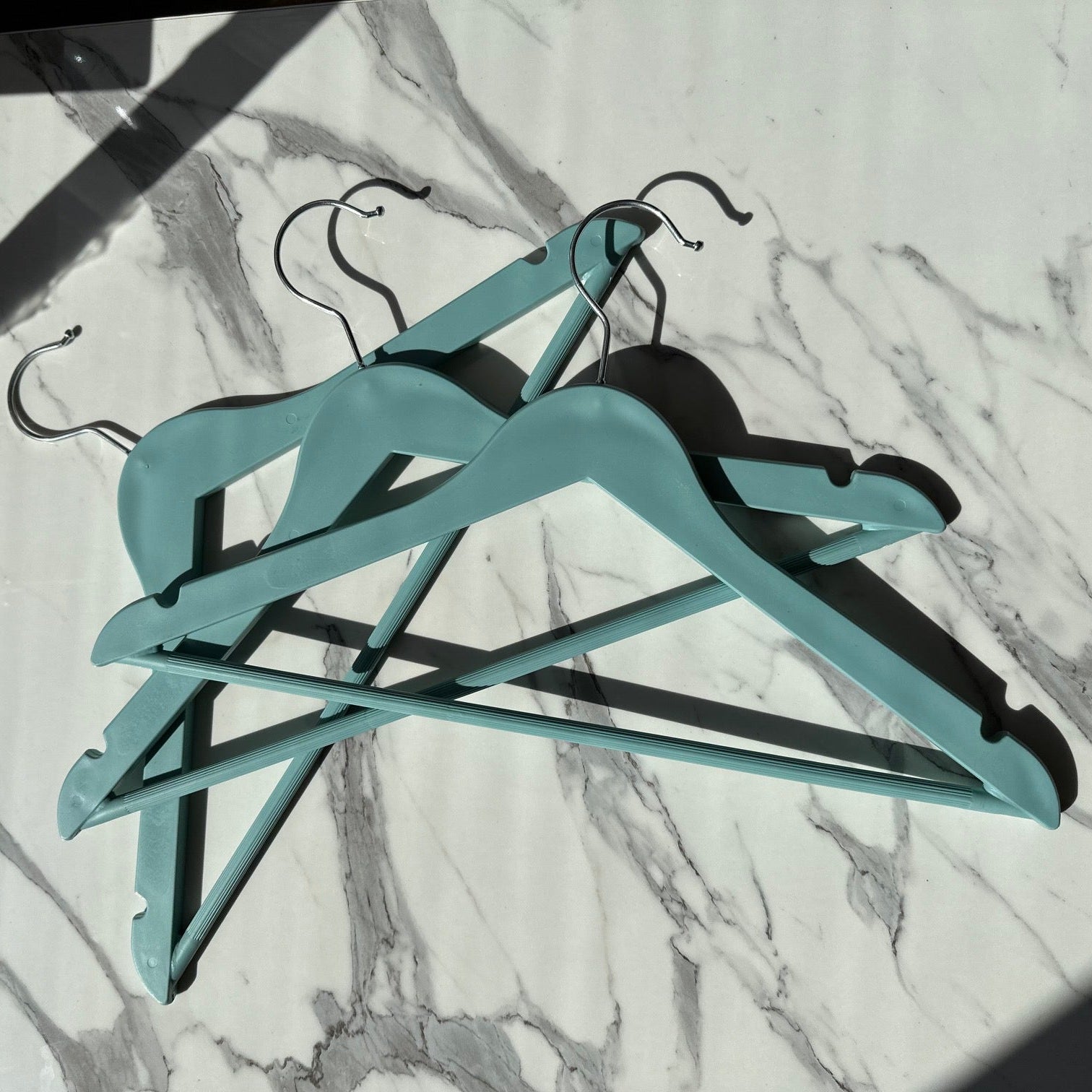 Moulded Plastic Blouse Hanger with Bar Box of 25