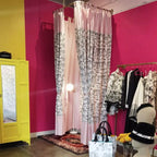 Frameless Fitting Room Rail