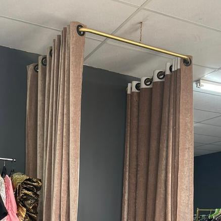 Frameless Fitting Room Rail
